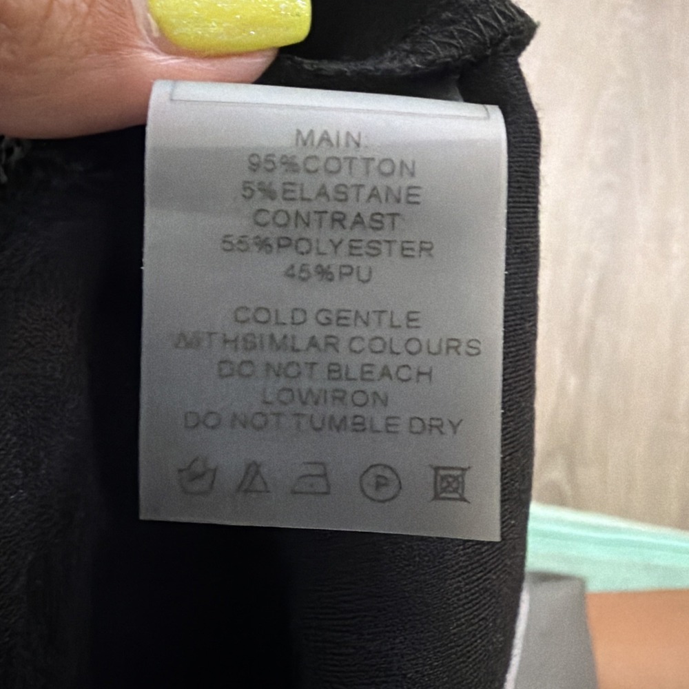 Maniere de Voir Women's Dark Grey And Black Top Active Wear Size 8 US - Picture 5 of 9